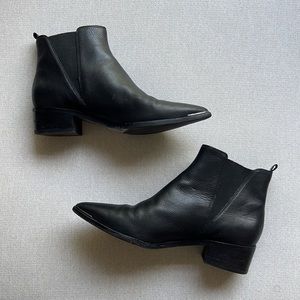 Like New! Marc Fisher Yale Pointy Tow Chelsea Bootie
